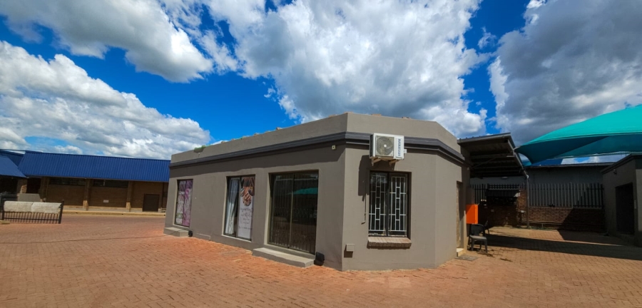 Commercial Property for Sale in Ifafi North West